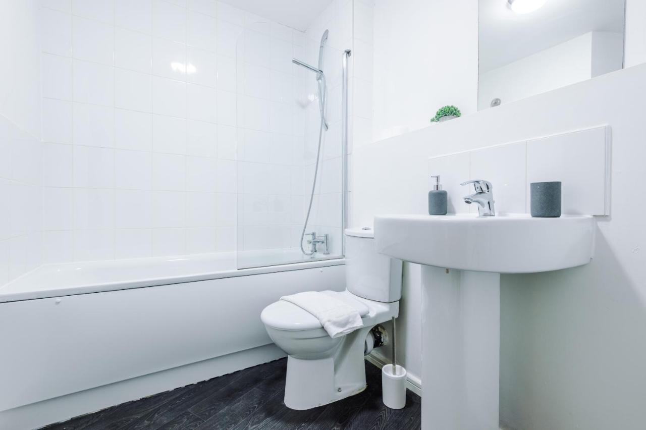 2 Bed Apartment With Balcony Private Parking Near Etihad Stadium, Coop Live Manchester Luaran gambar